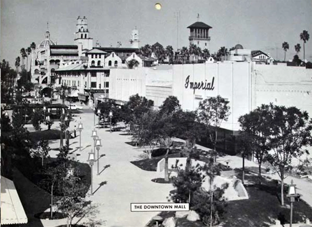 Circa 1967 - Imperial Hardware on the Main Street pedestrian mall (Riverside National Bank)