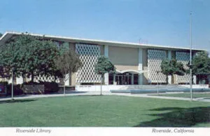 Circa 1980s - Postcard of Central Library (RXSQ collection)