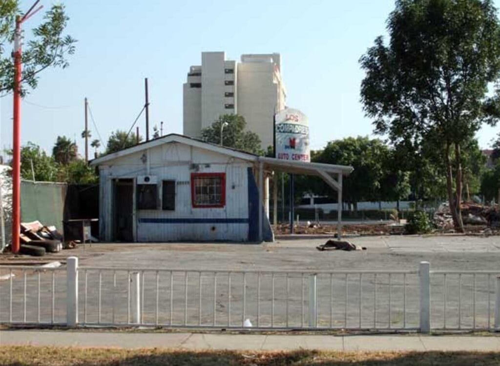 2007 - Second and Market - Raincross Promenade site (RXSQ)