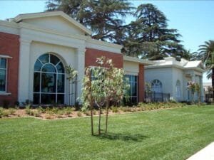 2008 - Expansion (at left) and original portion (at right) of Arlington Branch Library (RXSQ)