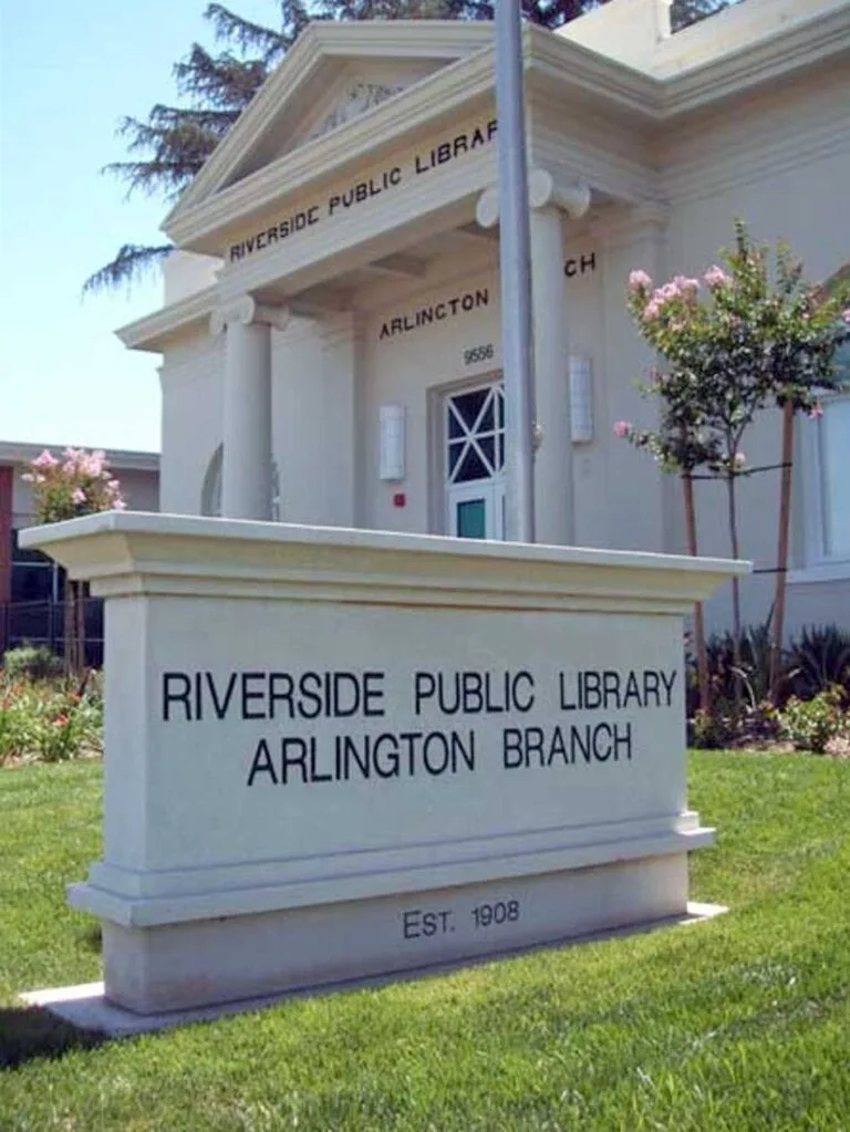 2008 - Arlington Branch Library (RXSQ)