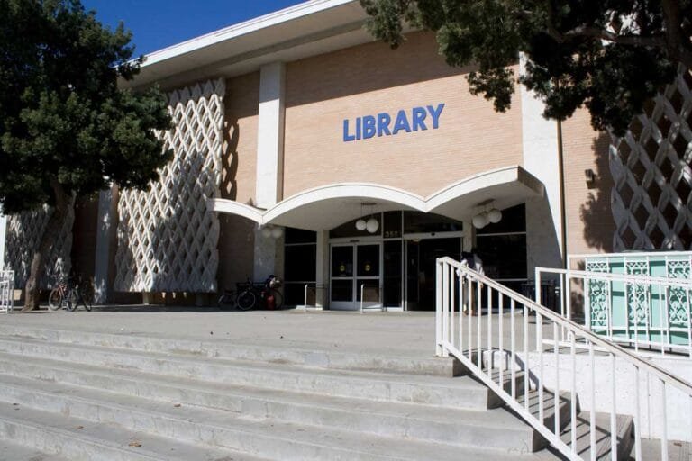 2008 – Central Library in downtown Riverside (RXSQ)