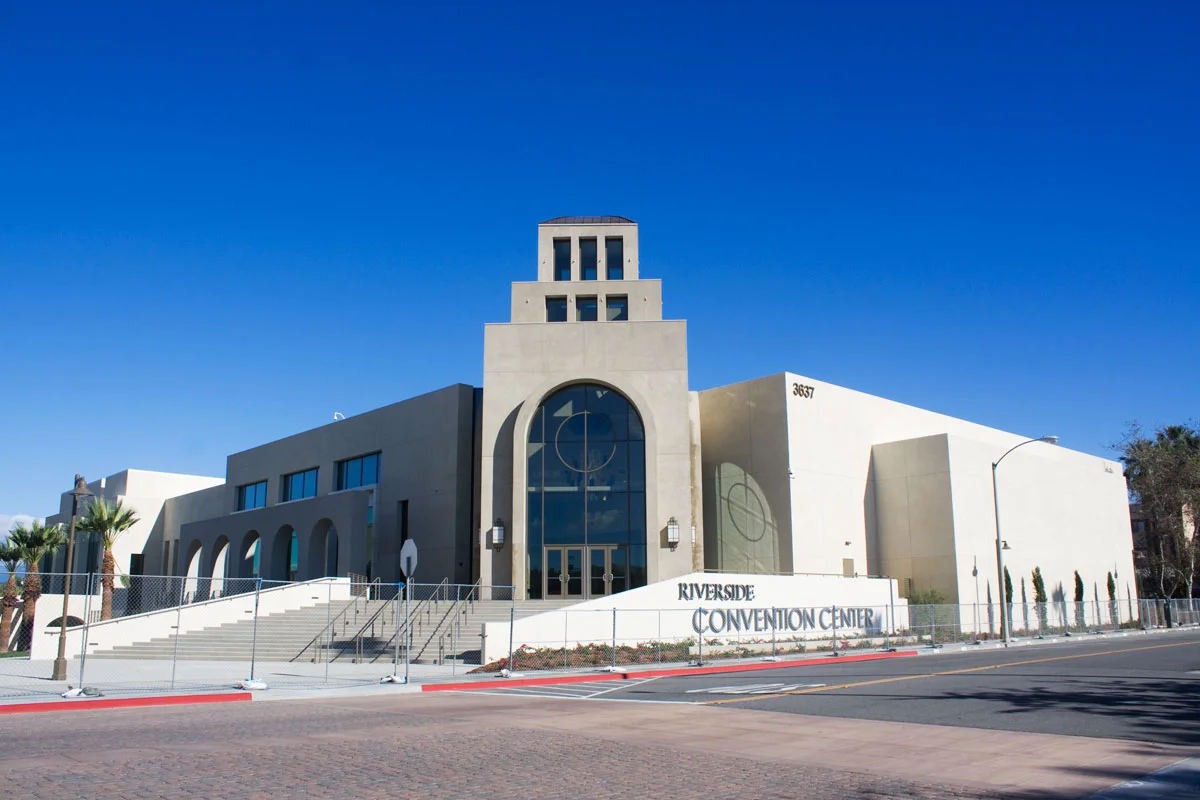 2013 - Renovation nearing completion - Riverside Convention Center (RXSQ)