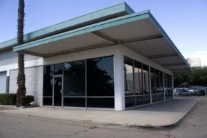 Aug. 2013 - Former Broadway Tire / Just Tires at Galleria at Tyler (RXSQ)