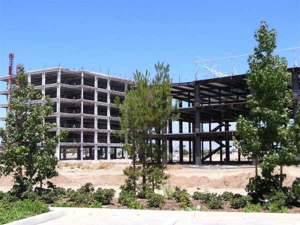 2004 - Corona Pointe under construction off I-15 in southeast Corona (RXSQ)