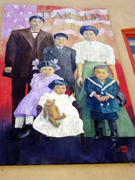 2004 - Mural of Harada family on the side of 3643 University Avenue (RXSQ)