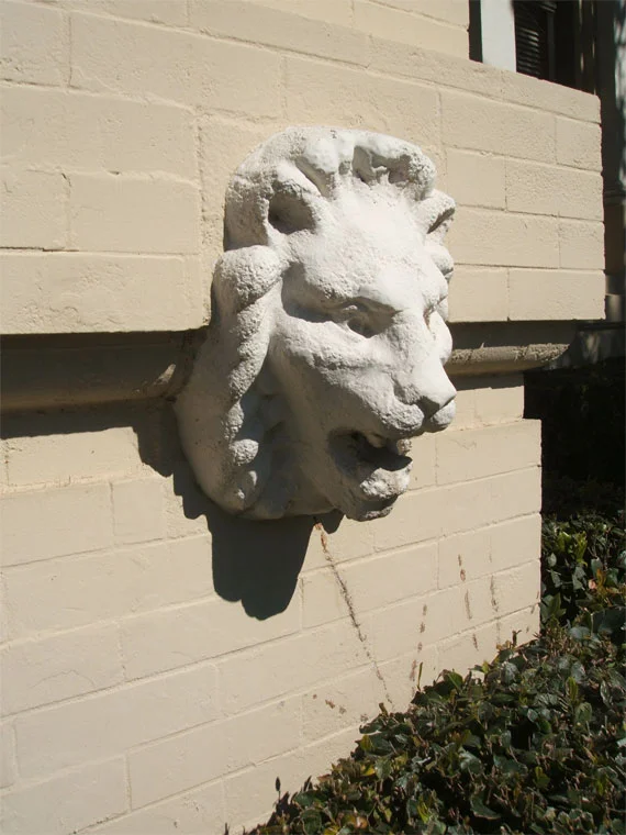 2008 - Closeup of relief details (RXSQ)