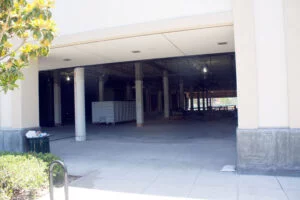 August 2013 – The former Harris’/Gottschalks/Forever 21 building has been completely gutted (RXSQ)