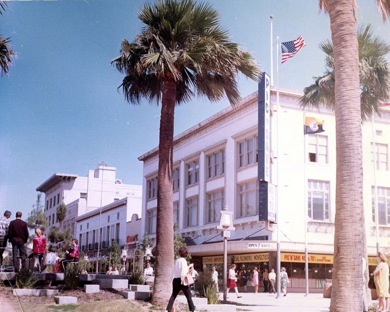 Circa 1966/67 - Former Reynold's department store as Pic 'N Save (Courtesy RPD/Mike Eveland)